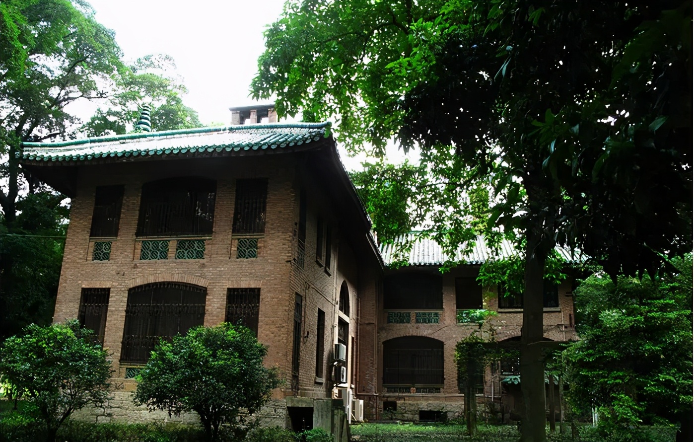 传中山大学岭院拟撤销管理学科及MBA，管院搬至大学城